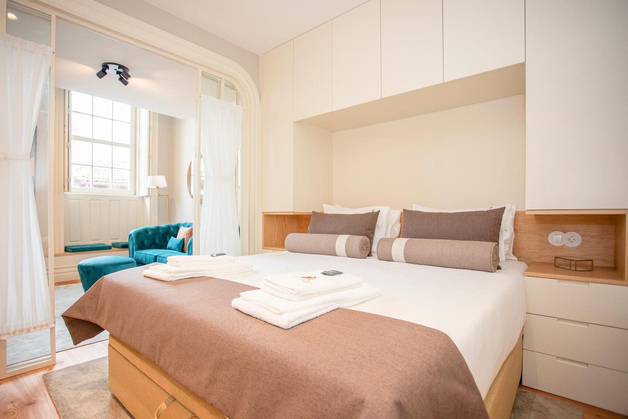 Liiiving In Porto - Cedofeita Charming Apartment Luaran gambar