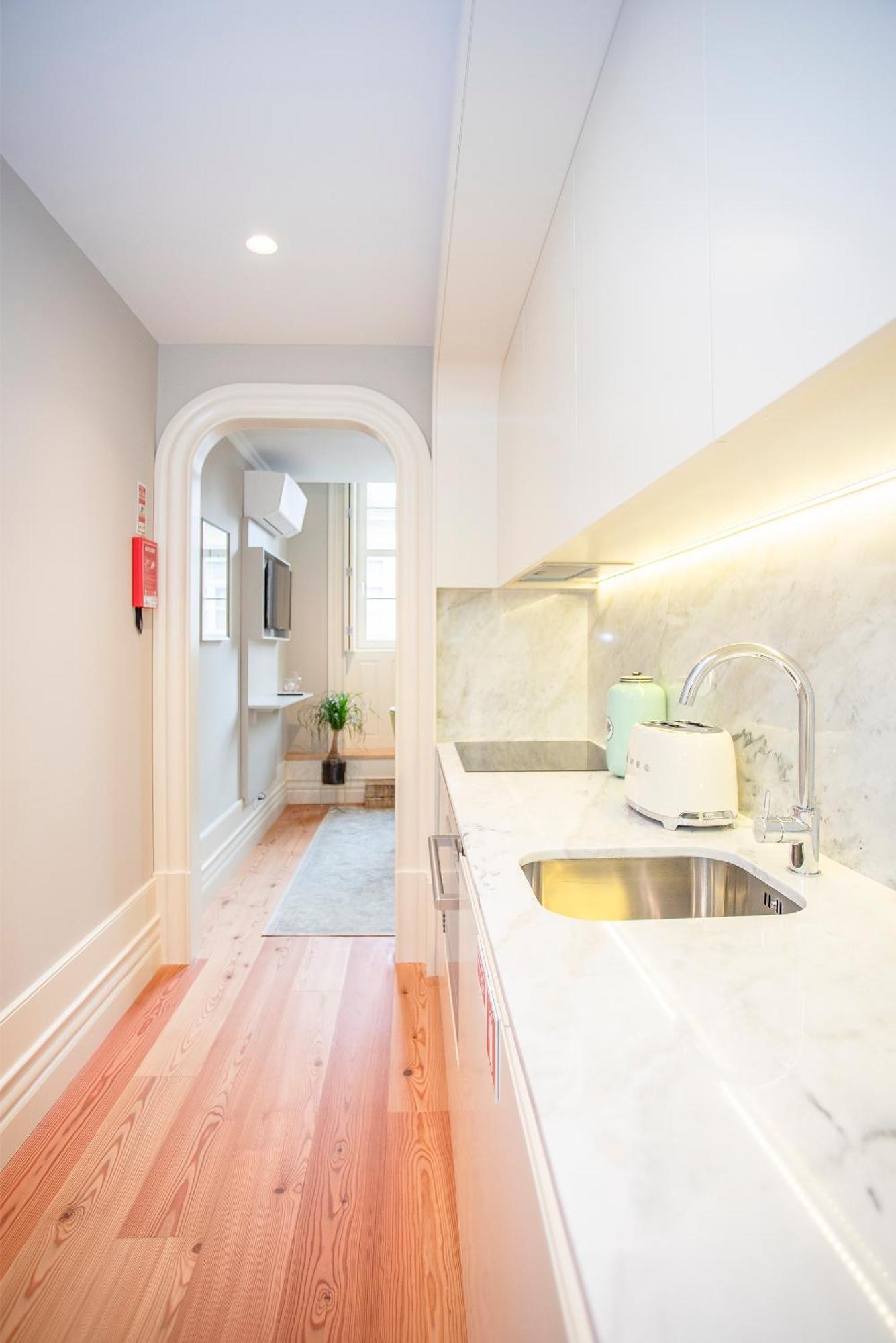 Liiiving In Porto - Cedofeita Charming Apartment Luaran gambar