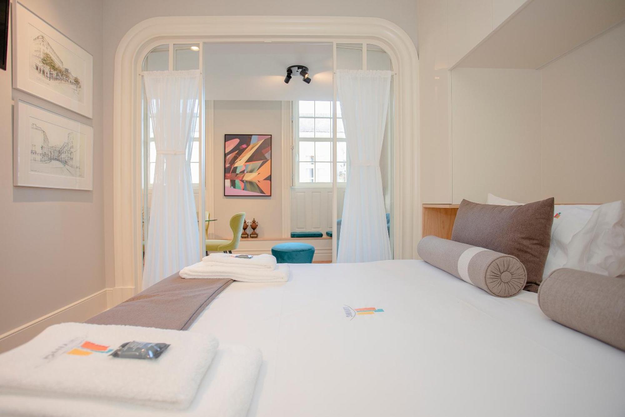 Liiiving In Porto - Cedofeita Charming Apartment Luaran gambar