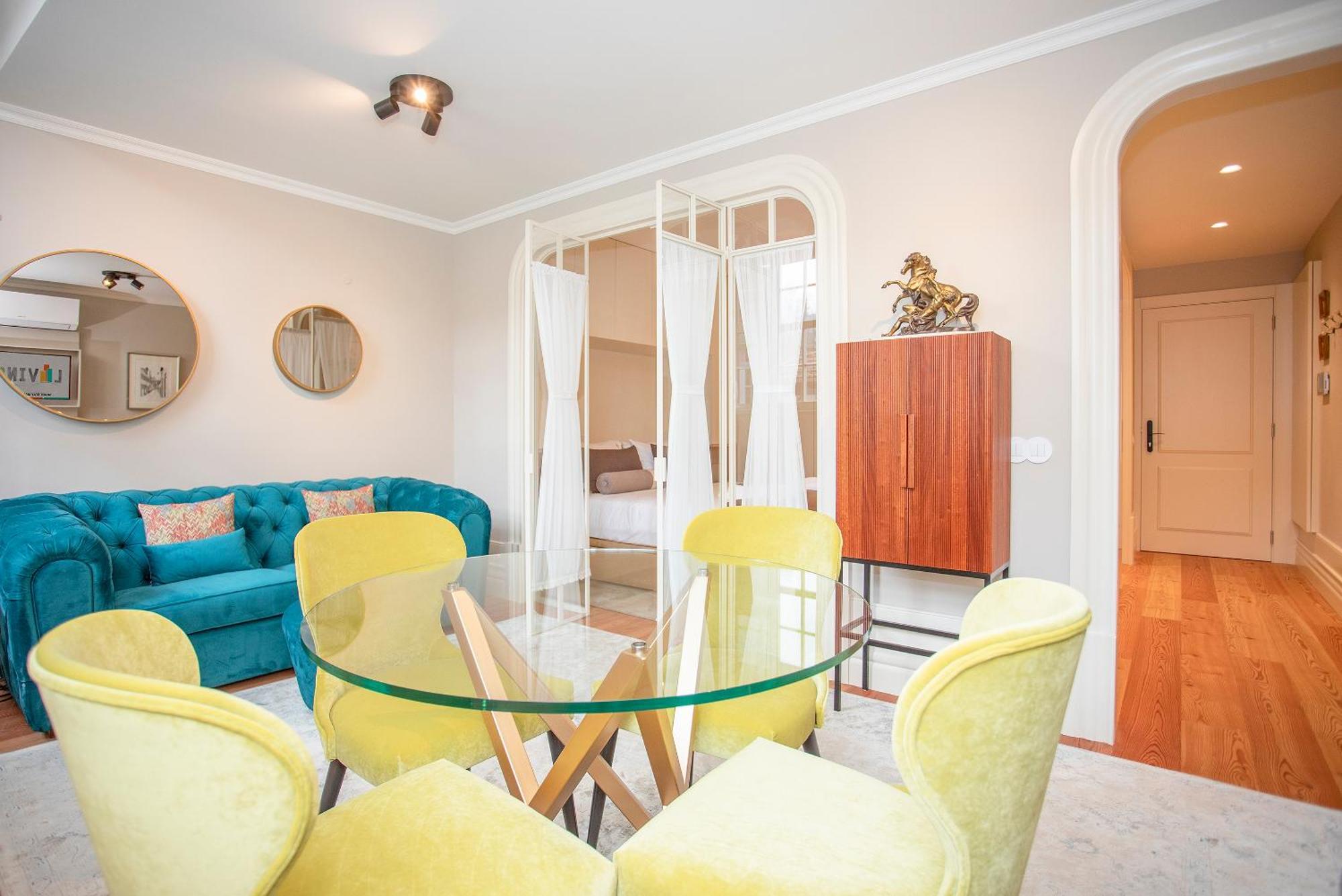 Liiiving In Porto - Cedofeita Charming Apartment Luaran gambar