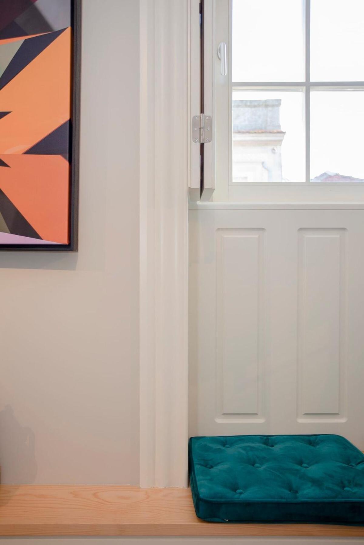 Liiiving In Porto - Cedofeita Charming Apartment Luaran gambar