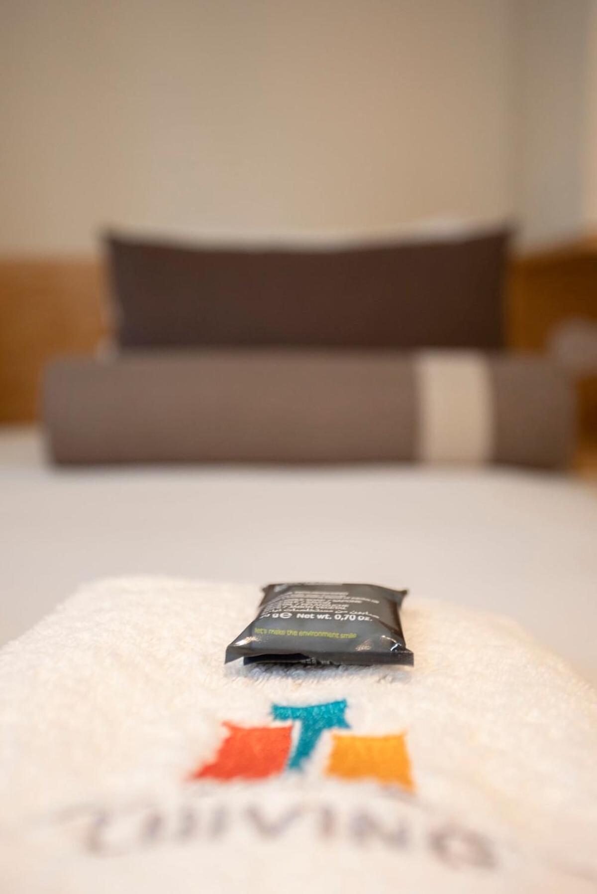 Liiiving In Porto - Cedofeita Charming Apartment Luaran gambar